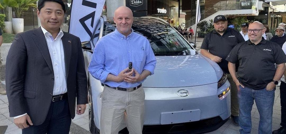 埃安,AION V,特斯拉,钢铁侠,Model 3