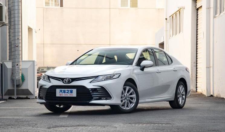 Toyota, Saina