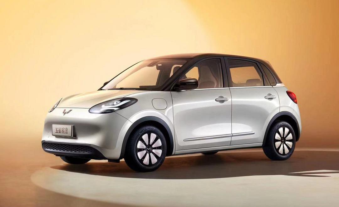 Audi, Nissan, Wuling Bingo, Porsche, BYD