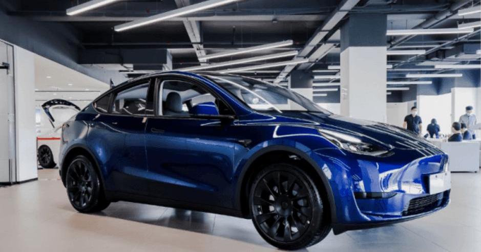 Tesla, Model Y,Model 3, Audi, Mercedes