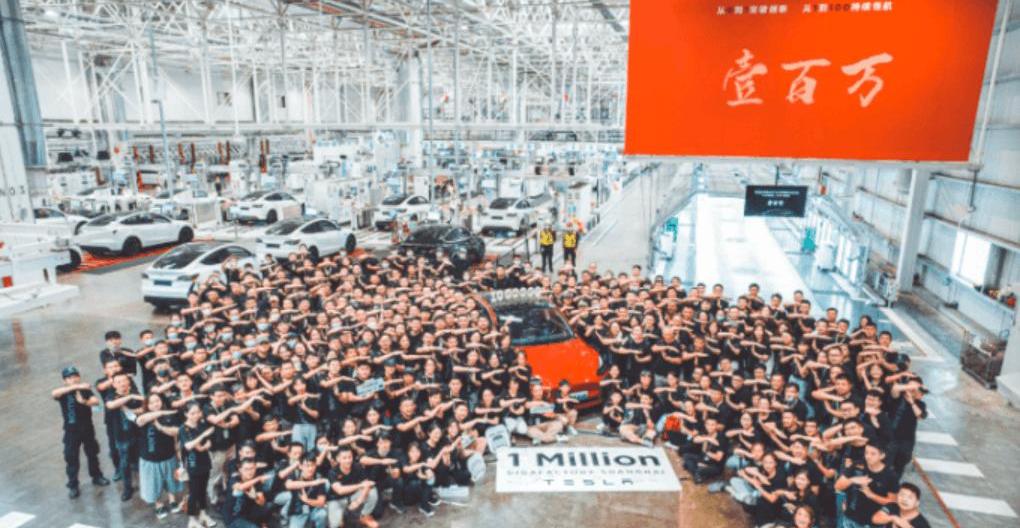 Tesla, Model Y,Model 3, Audi, Mercedes