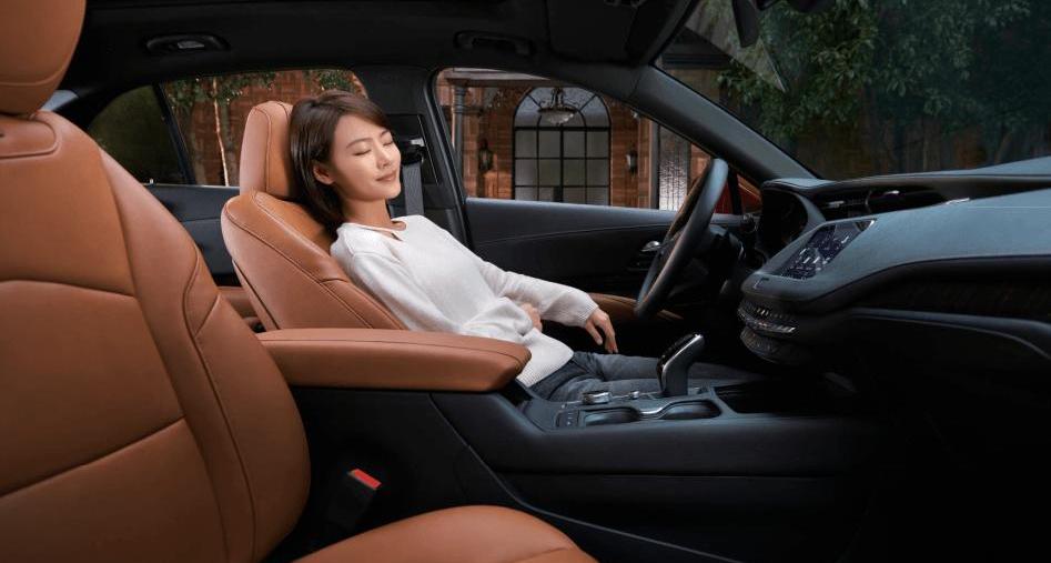 Cadillac, Cadillac XT4, superior, adventurer, Mann