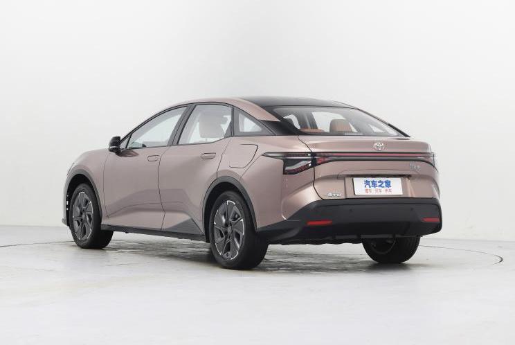 Toyota, Crown
