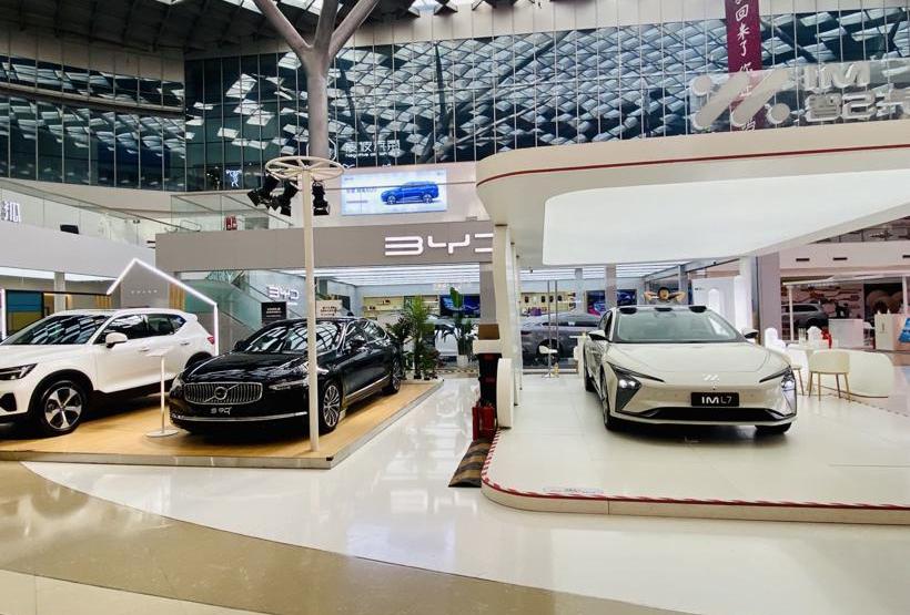 Tesla, Weilai, Beij, Discovery, Tucki
