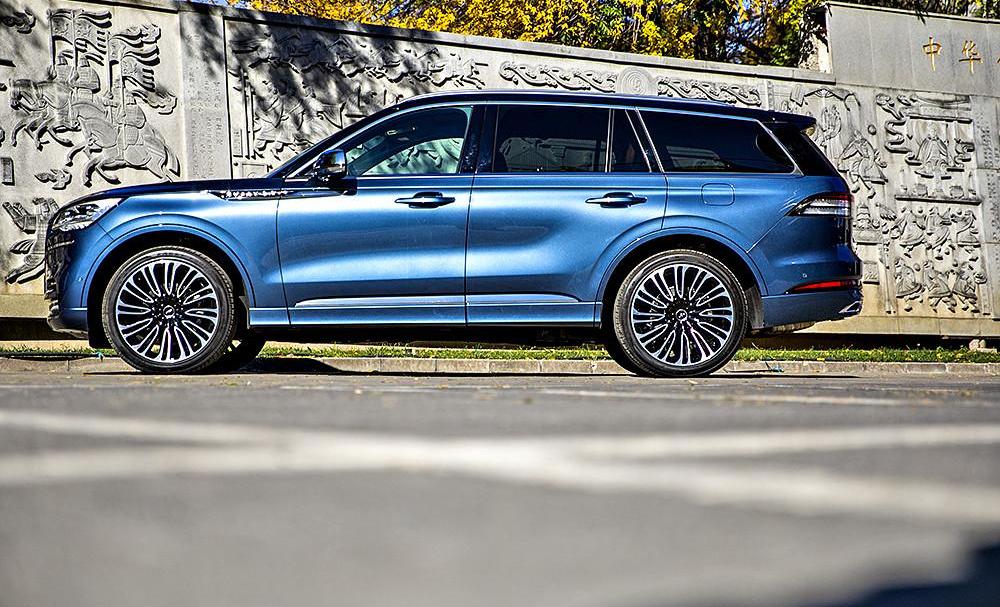 aviator, Lincoln, navigator