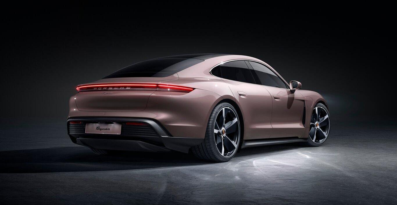 Taycan, Tesla, Porsche, model s