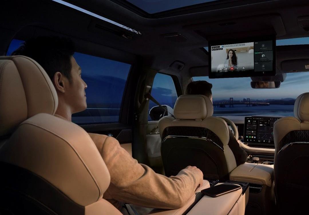 Aouita, Krypton, AITO, Tesla, Tucki