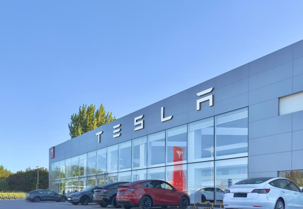 Tesla, Lotus, Model Y, Model 3
