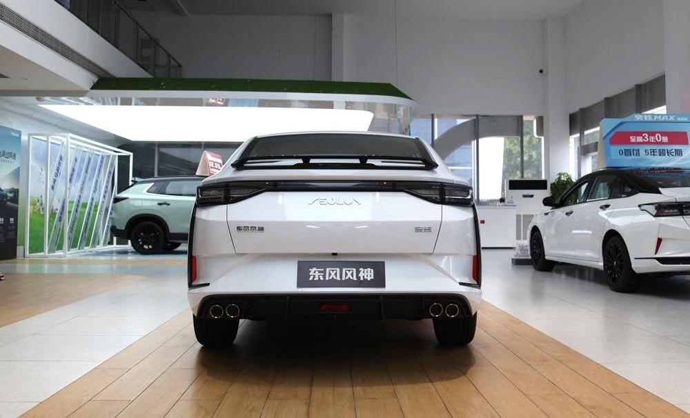 Yixuan, Emgrand, dongfeng fengshen, Dongfeng, Roewe i5