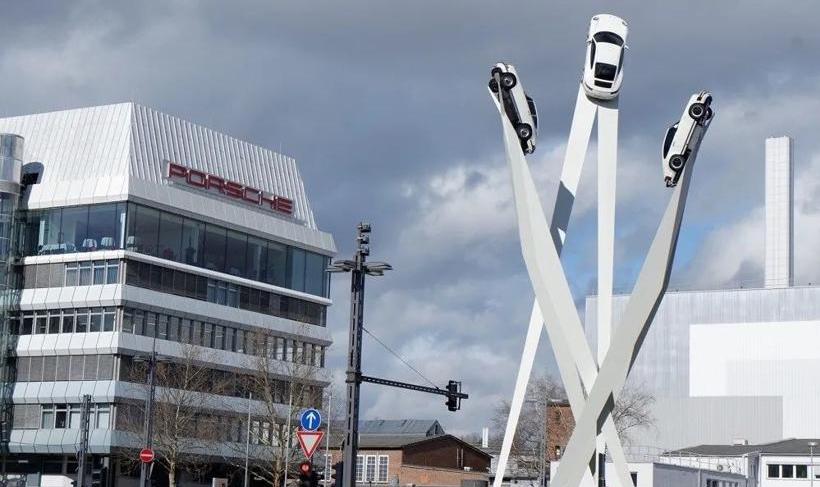 Porsche, Volkswagen, Ferrari, Taycan, Macan