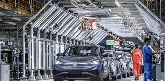 Volkswagen, MG MULAN, Roewe, Cadillac, Roewe i5