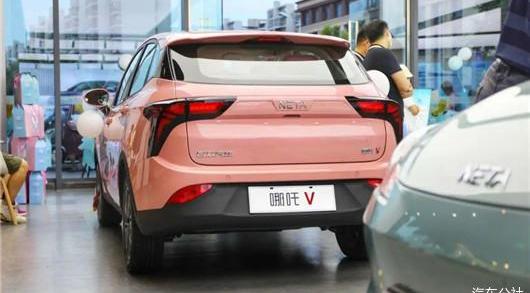 Nezha automobile, Nezha u, Nezha v, Tesla