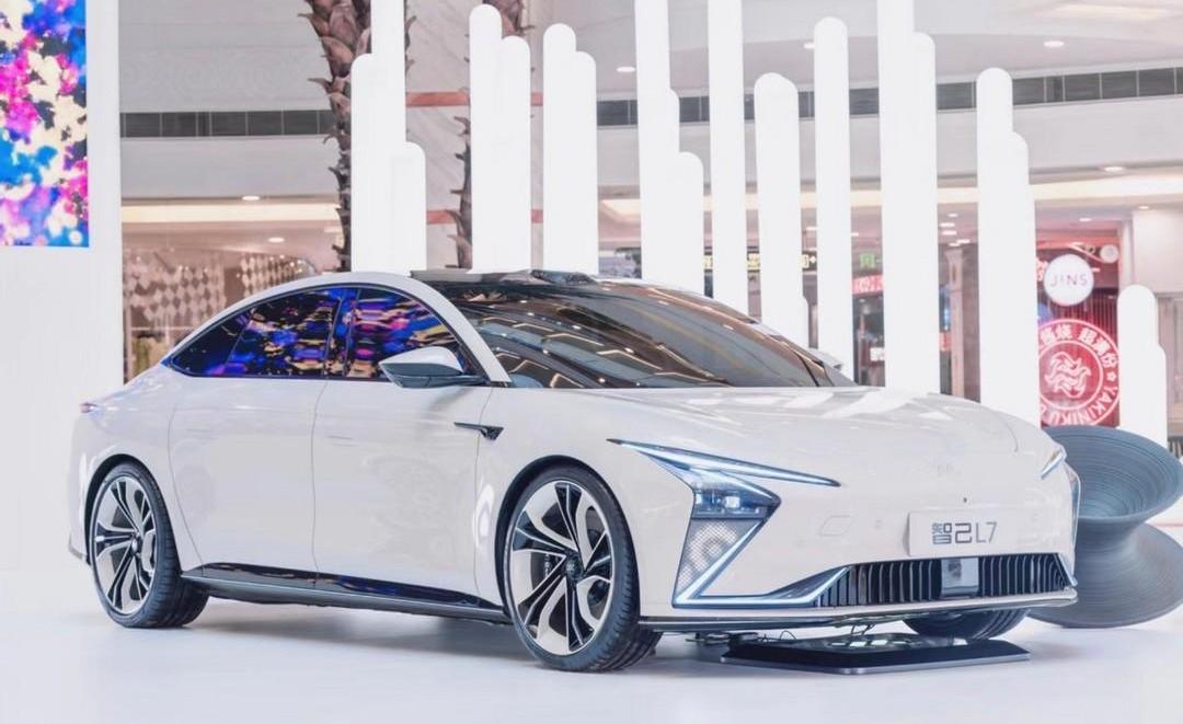 Zhiji L7, Zhiji automobile, Mercedes-Benz, Porsche, superior