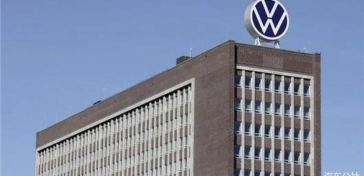 Mercedes-Benz, Volkswagen, Tesla, Audi, Audi Q6