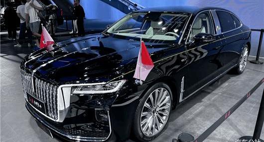 Red Flag, Porsche, Lexus, Audi, Bentley