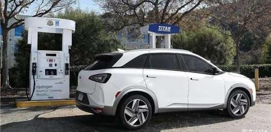 Hyundai, Toyota, Gun, Tesla, Honda