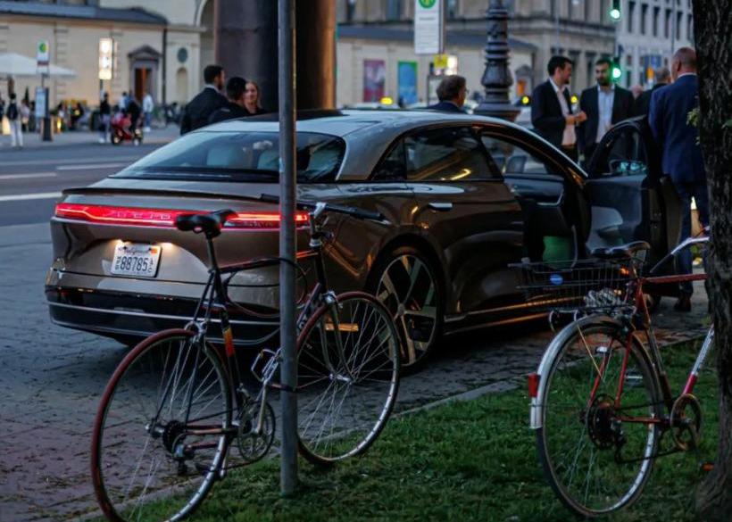 Tesla, Model 3, Mercedes-Benz, Volkswagen, Model S