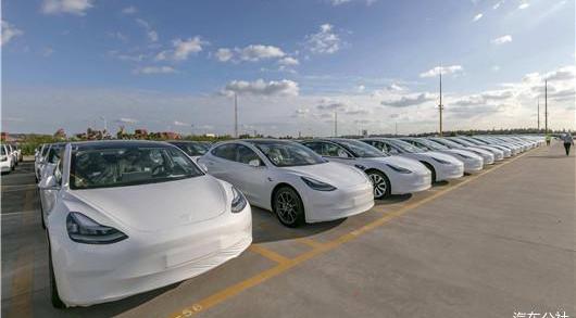 Tesla, Nissan