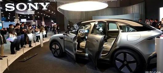 Honda, Tesla, Dongfeng, Century, Model 3