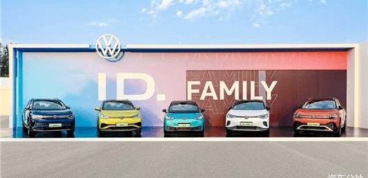 Volkswagen, Tesla, Audi, Porsche, mini