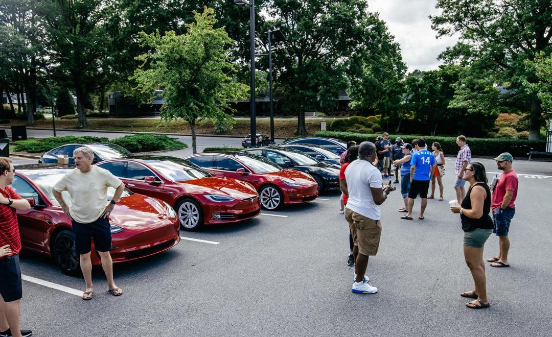 Tesla, Mercedes-Benz, Weilai, Tucki