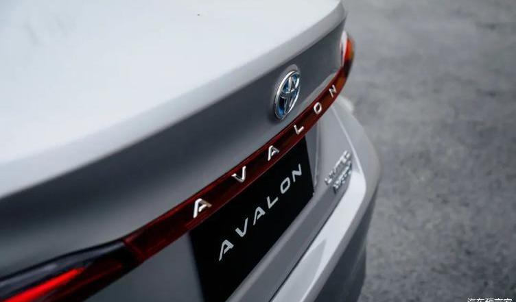 Toyota, FAW, Asian Dragon, Crown, Beijing