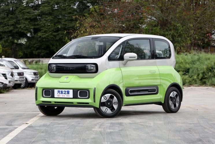 Baojun KiWi EV, Baojun, Tesla