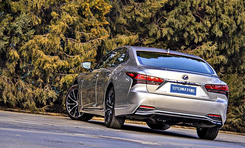 Lexus, Lexus ls