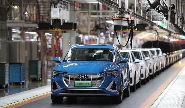 Audi, FAW, Volkswagen, Porsche, Mercedes-Benz