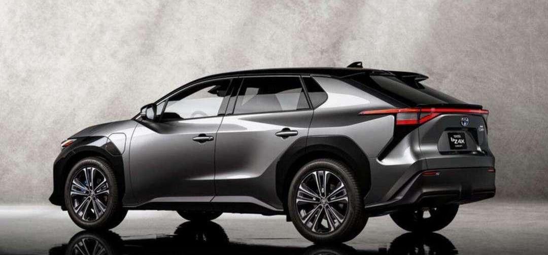 BYD, Tesla, Toyota, Tucki, Nissan