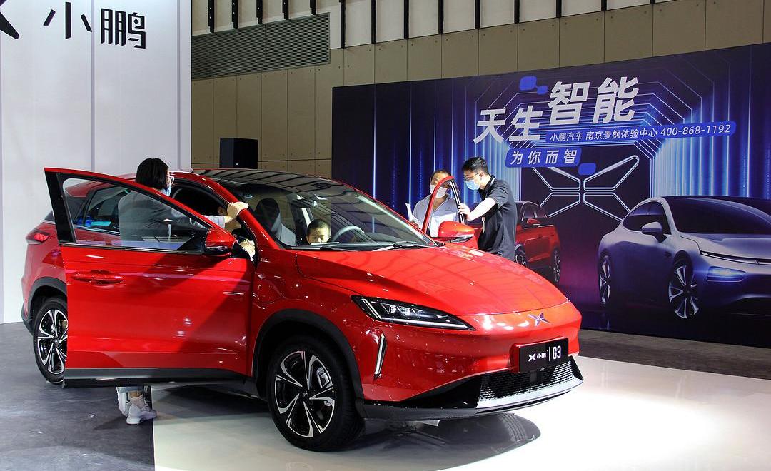 Tesla, Li ONE,Model 3, Weilai, Audi