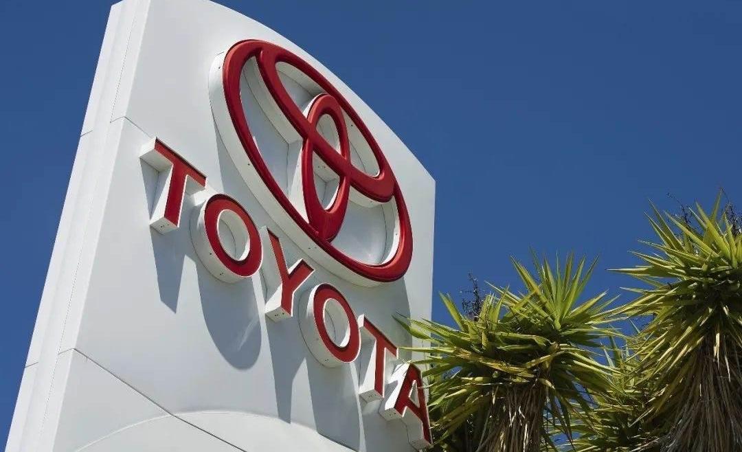Toyota, Lexus, Tesla, Volkswagen, Mercedes-Benz