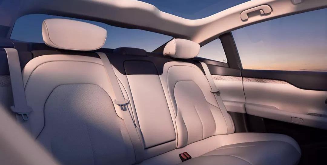 BMW, Weilai, Weilai ET7, BMW X1