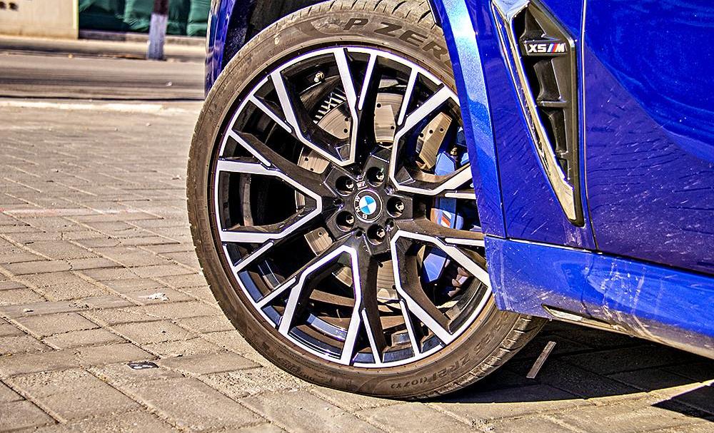 BMW, BMW X5, Discovery, Man