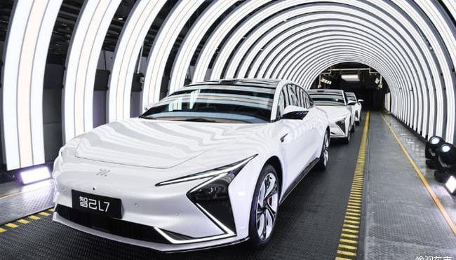 Zhiji L7, Zhiji Automobile, Audi A6L, Audi, Audi A6