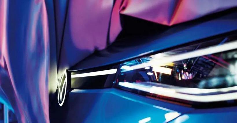 Volkswagen, Tesla, Passat, Golf, LaVida