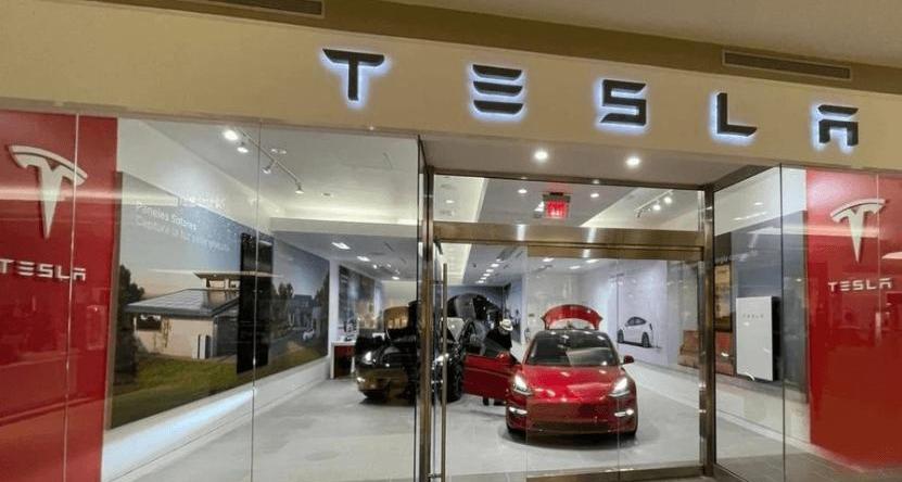 Tesla, Model Y, BMW, BMW X3, Mercedes-benz