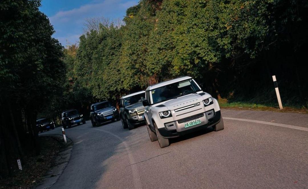 Land Rover, Defender, Range Rover, Han and Jaguar