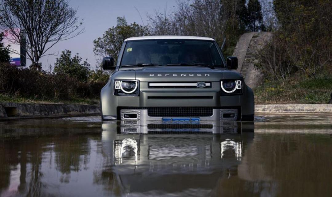 Land Rover, Defender, Range Rover, Han and Jaguar