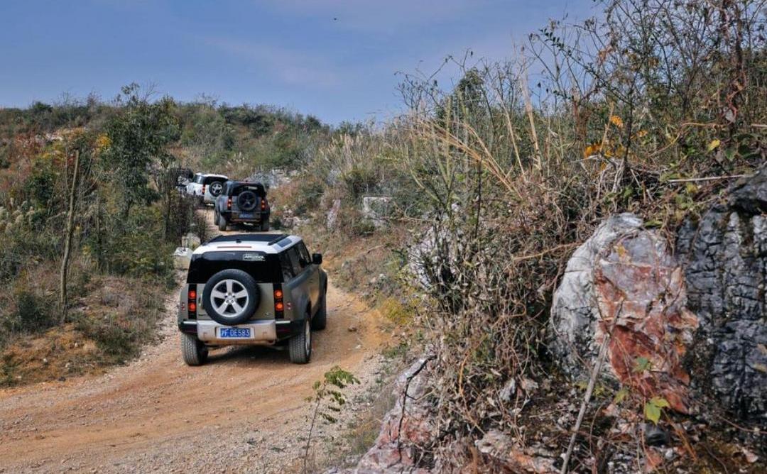 Land Rover, Defender, Range Rover, Han and Jaguar