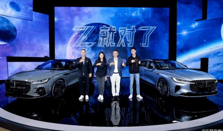 Lincoln, Lincoln Z, navigator, aviator and adventurer
