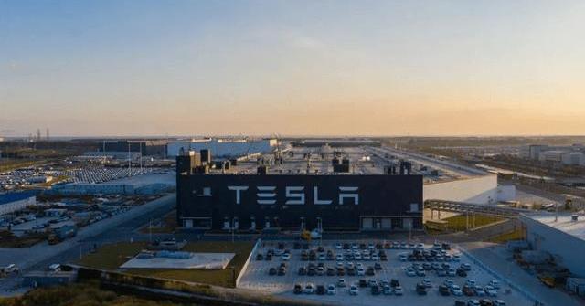 Tesla, model y, model 3