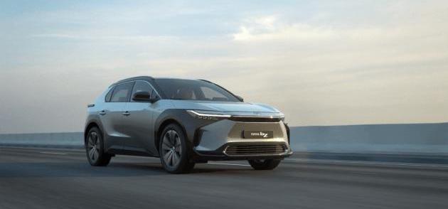 Toyota, Tesla, Nissan, Peugeot, Mercedes-Benz