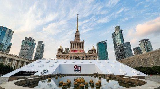 Porsche, Century, Mission R