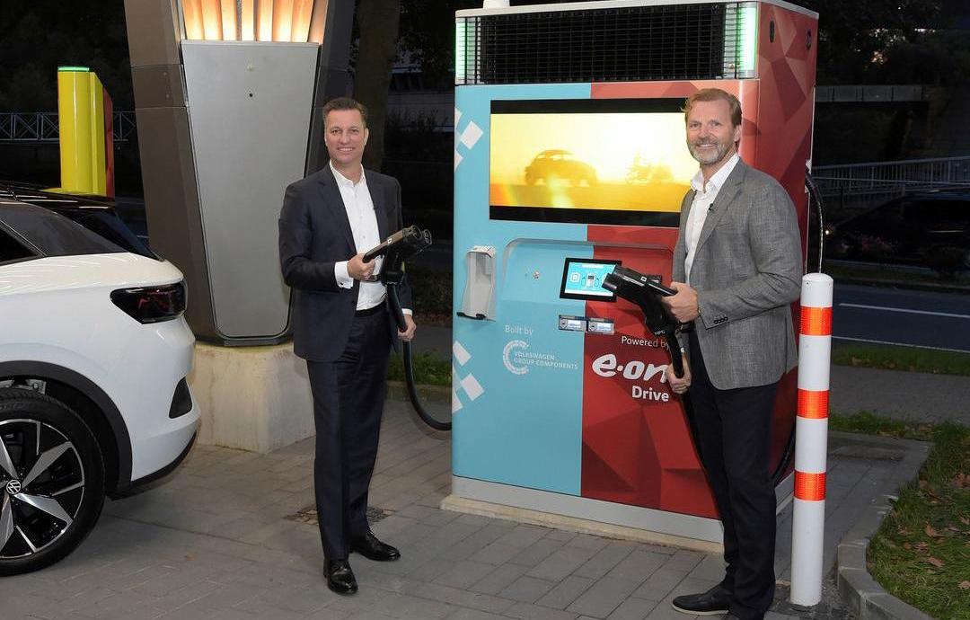 Toyota, Tesla, Jidu, Mercedes-Benz, Volkswagen