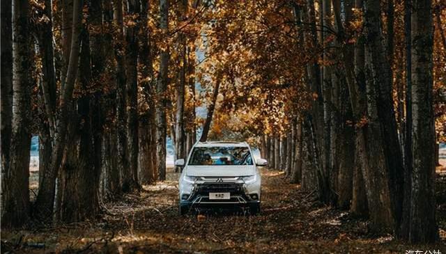 Mitsubishi, Outlander, discovered