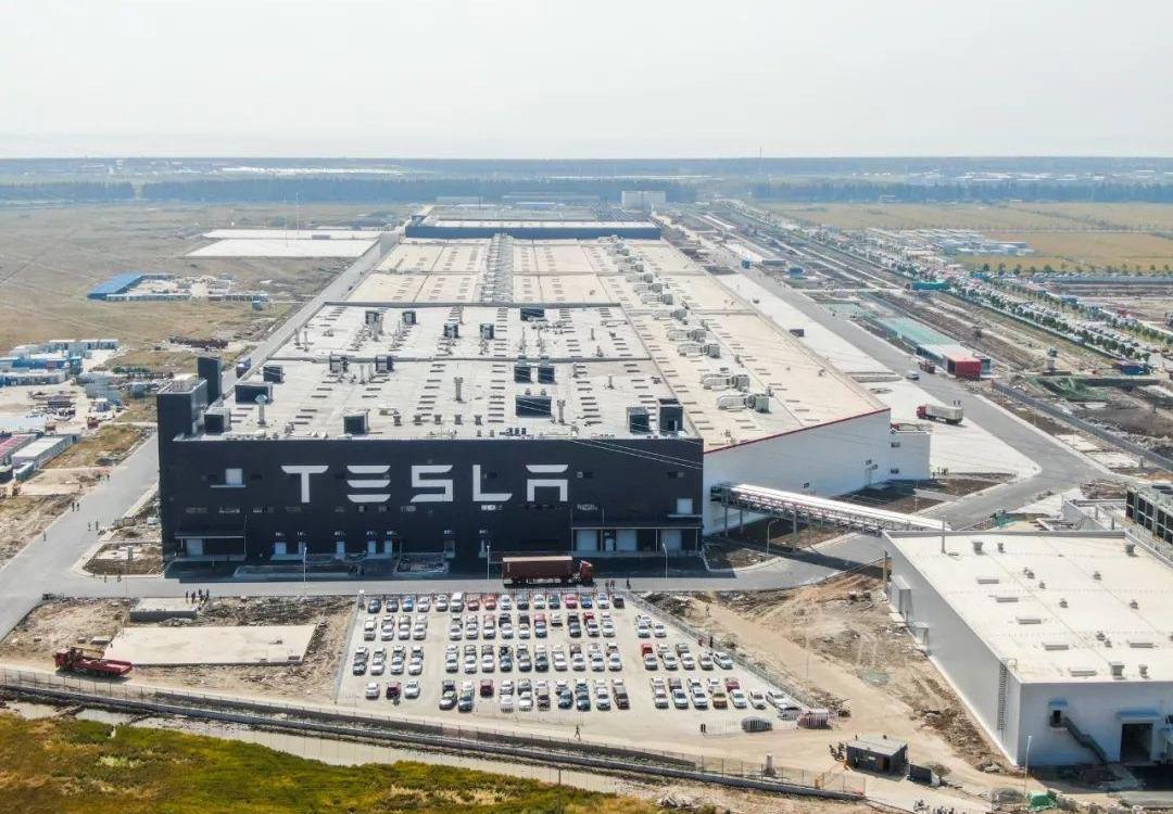 Tesla, Model Y,Model 3, Nissan