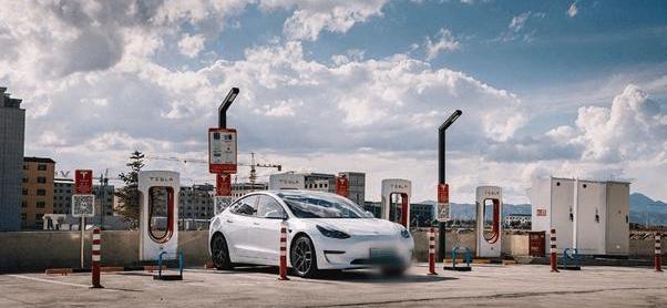 Tesla, Tucki, Weilai, Volkswagen, Jianghuai