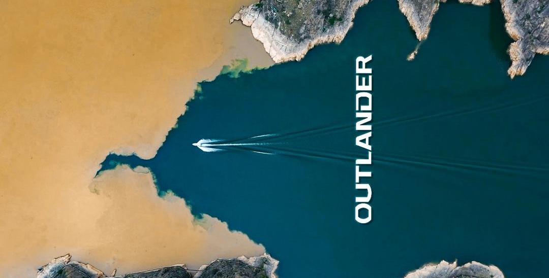 Outlander, Mitsubishi