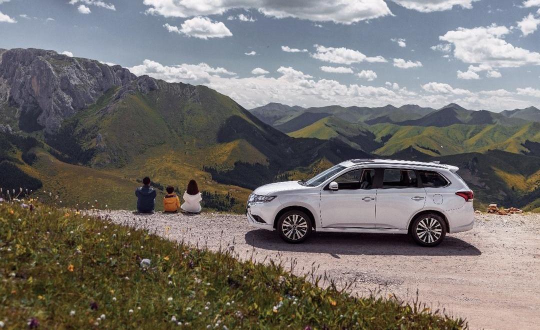 Outlander, Mitsubishi